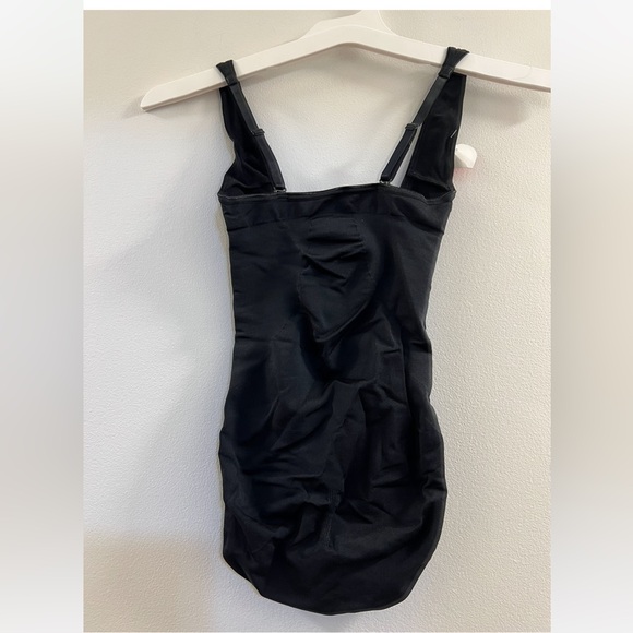 15. Assets by Spanx Remarkable Results Shaping Open-Bust Panty Bodysuit - Picture 8 of 13